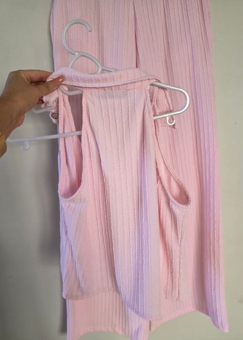 Pembe yumuşak kumaştan kadın takım - Görsel 5