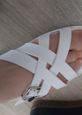 Beyaz Fabrika Deri Terlik - Görsel 4