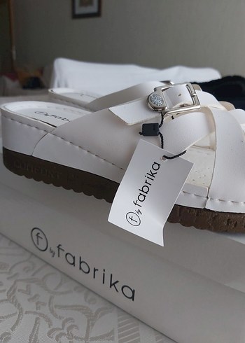 Beyaz Fabrika Deri Terlik - Görsel 5