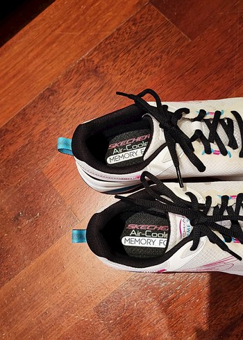 Skechers Orijinal Spor Ayakkabi- 1 kez giyildi. - Görsel 3