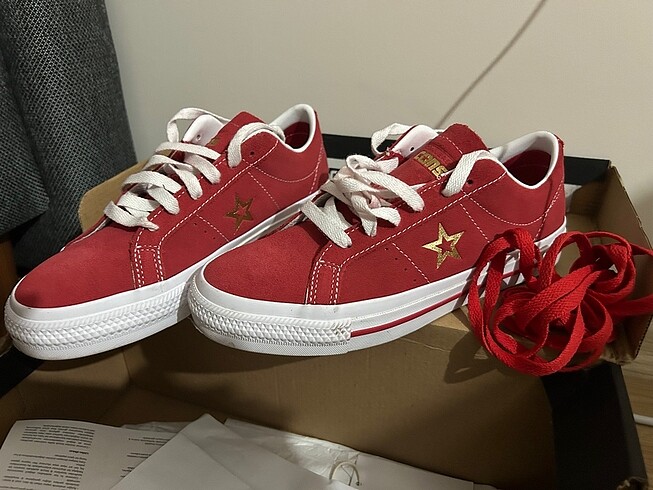 Kırmızı Converse