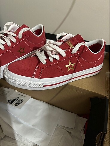 38 Beden Kırmızı Converse