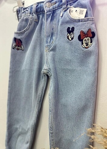 5 Yaş Beden Mickey kot pantolon 
