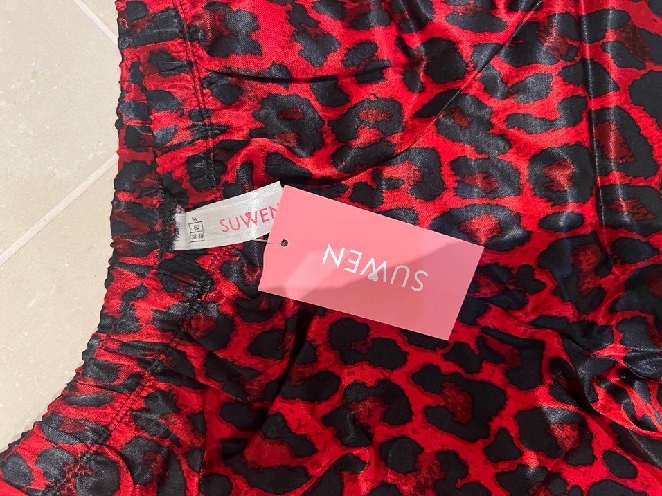 Suwen saten leopar desenli dantelli şort - Görsel 2