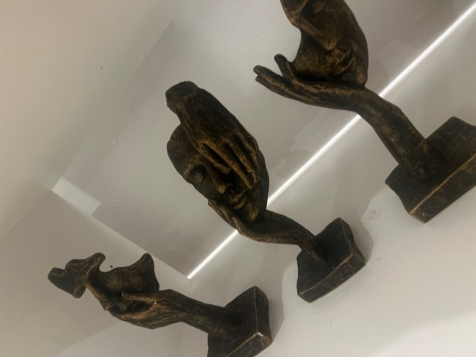 Kahverengi 3 lü Soyut Yüz Heykeli Biblo - Görsel 5