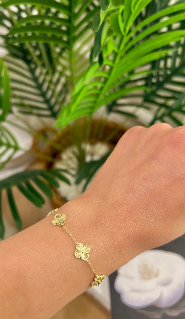 Yonca Motifli Çelik Bileklik - Görsel 3