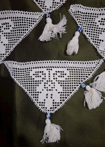 makina yapımıı Beyaz Motifli Üçgen Dantel Süsler - Görsel 2