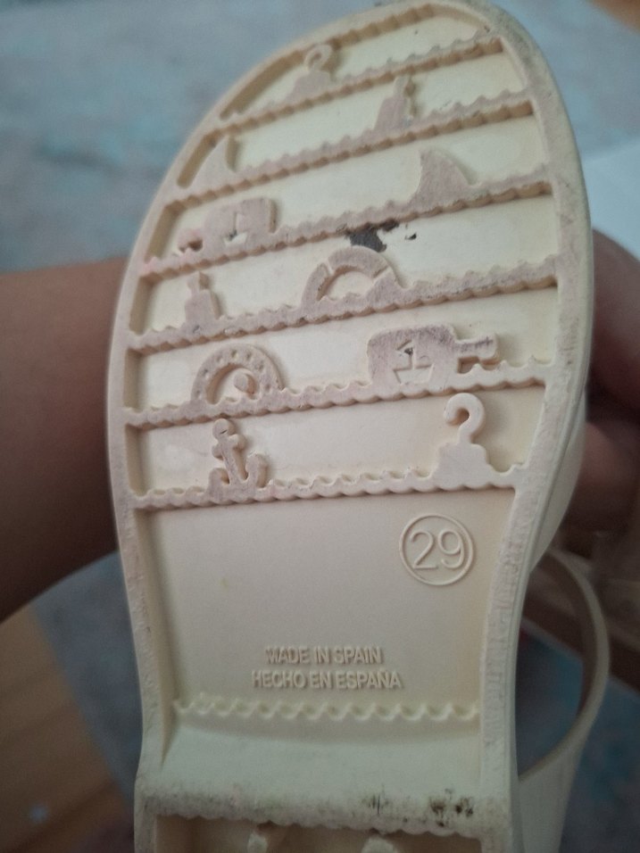 Kız Çocuk Bej Tokalı Sandalet - Görsel 4