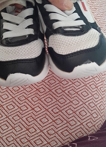 28 Beden beyaz Renk Puma spor ayakkabj unisex