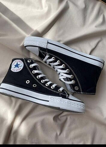 Siyah converse