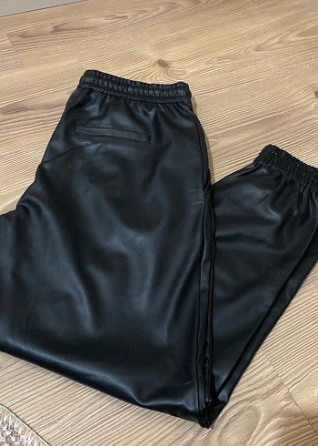 Zara Siyah Deri Kadın pantolon - Görsel 5