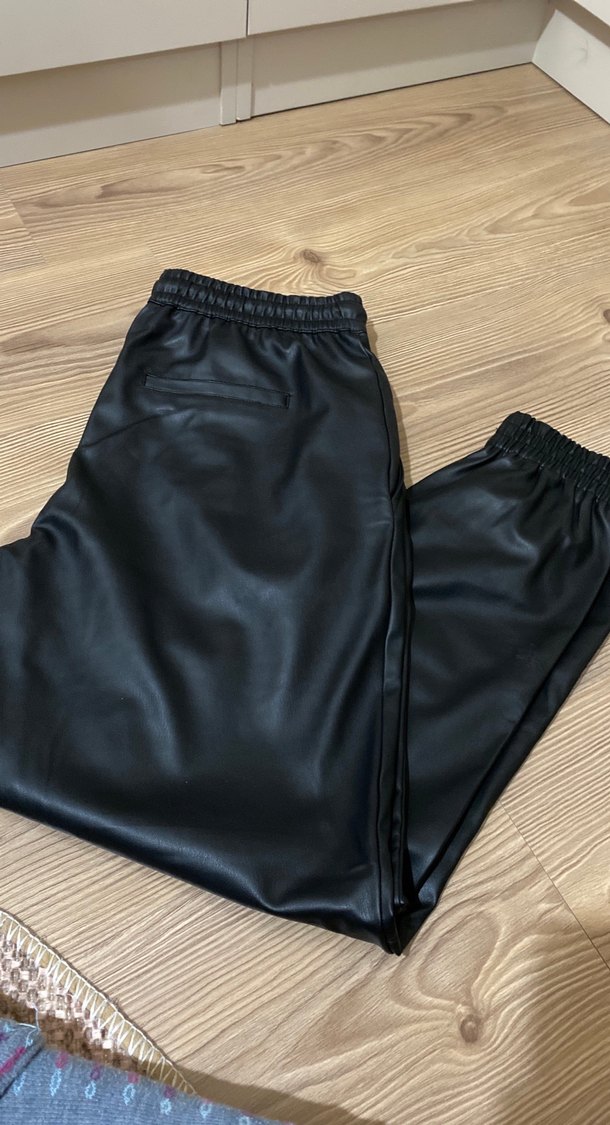 Zara Siyah Deri Kadın pantolon - Görsel 5