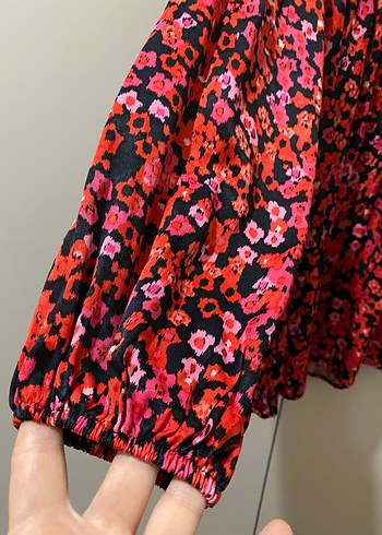 Kırmızı Desenli Bluz, yeni etiketli ürün - Görsel 4