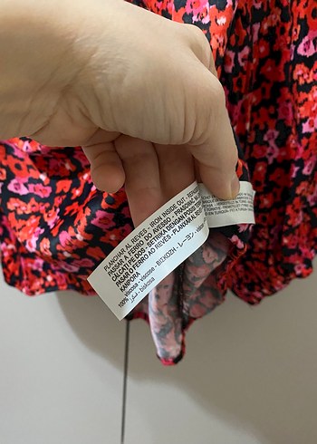 Kırmızı Desenli Bluz, yeni etiketli ürün - Görsel 3