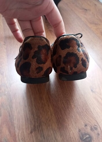 36 Beden Hotiç leoparlı deri ayakkabı