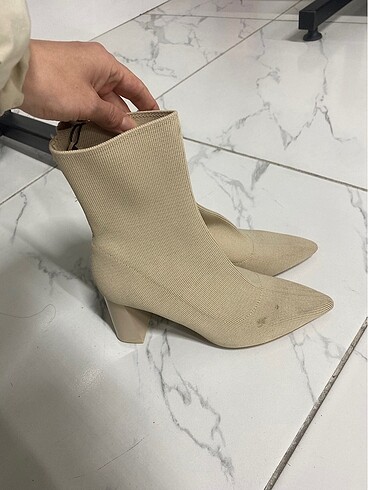 Zara çorap bot