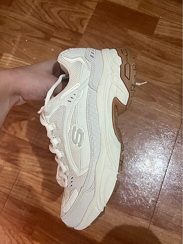 37,5 Beden ten rengi Renk skechers stamina