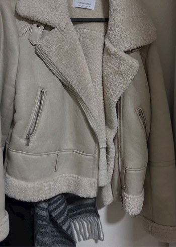 Kürklü Bej Süet Kadın Ceket Stradivarius - Görsel 2