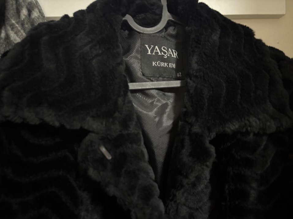 Kadın Siyah Kürk Detaylı Midi Ceket - Görsel 4