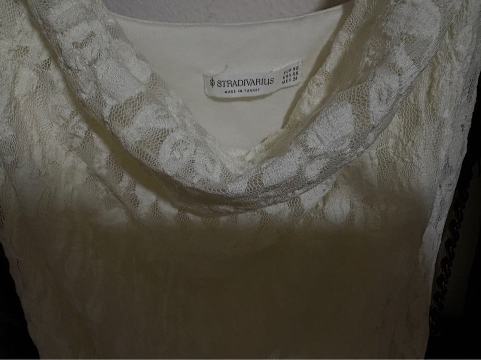 Beyaz Dantel Detaylı Triko Midi Elbise Stradivarius - Görsel 4