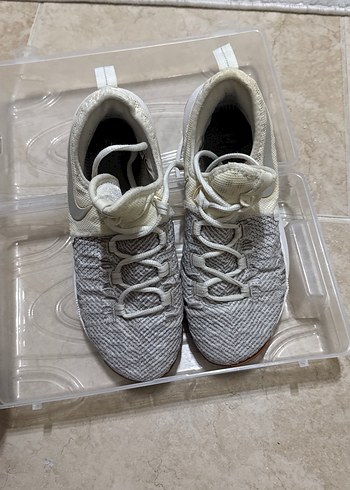 Gri Beyaz Bağcıklı Kadın Spor Ayakkabı - Görsel 4