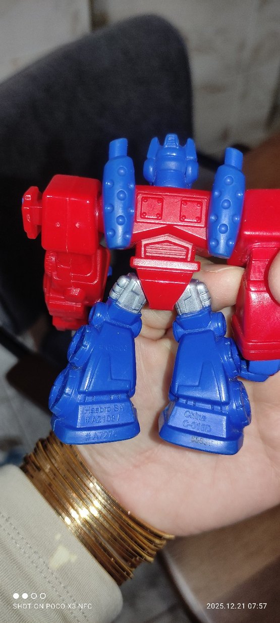 Renkli Kırmızı Robot Aksiyon Figürü - Görsel 4