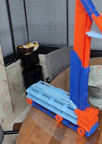 Turuncu-Gri Çocuk Oyun Seti hot wheels tır - Görsel 3