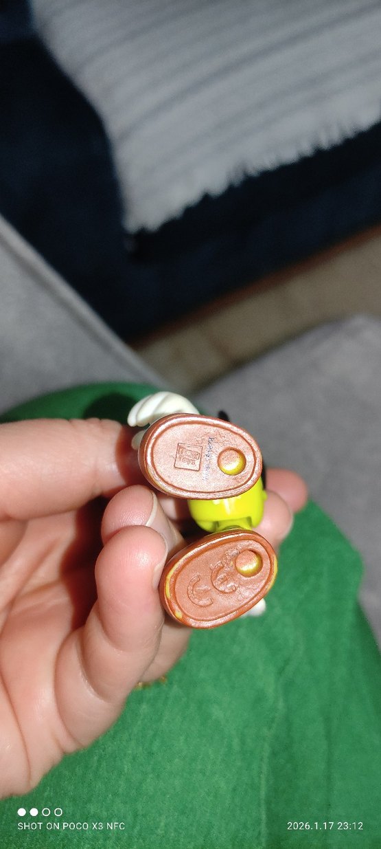 Renkli Mickey Mouse Figür - Görsel 3