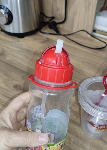 Renkli Çocuk Sulukları ve Pipetli Bardaklar - Görsel 6