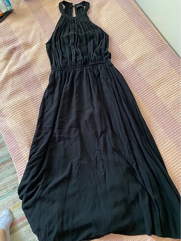 Halter yaka elbise