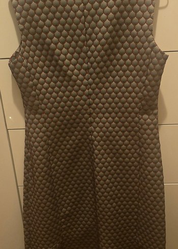 Düz Sıfır Yaka Kolsuz Midi Elbise - Görsel 3