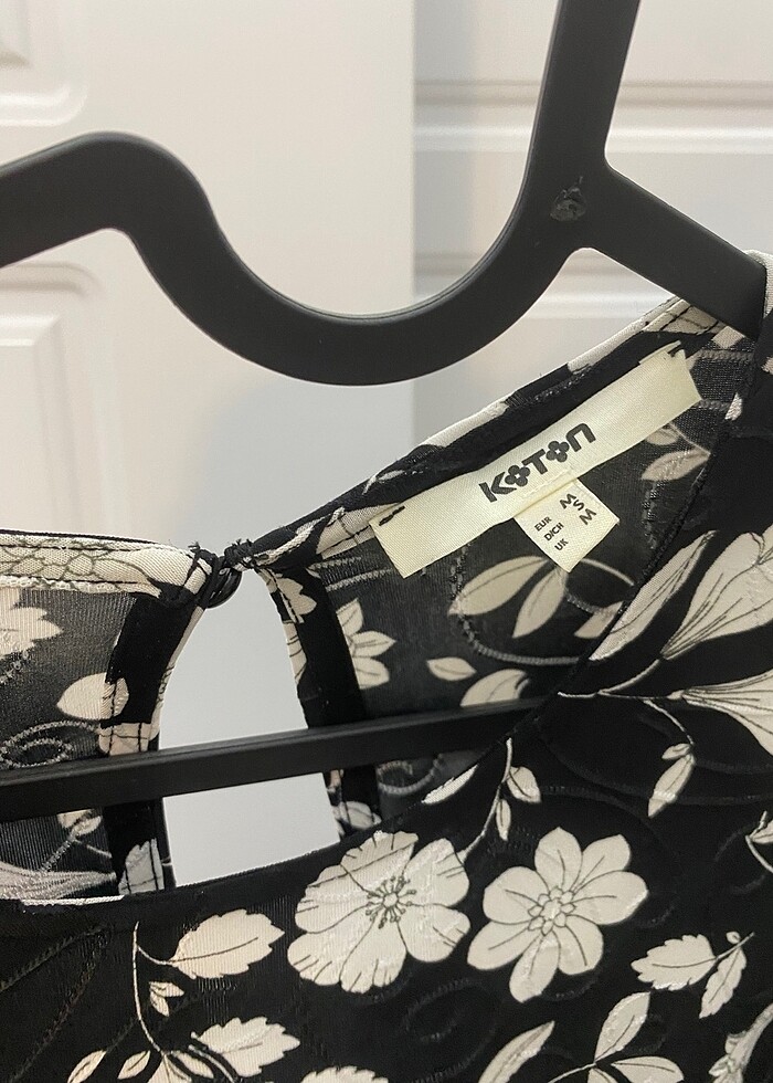 Koton yırtmaçlı kısa kollu elbise - Görsel 2