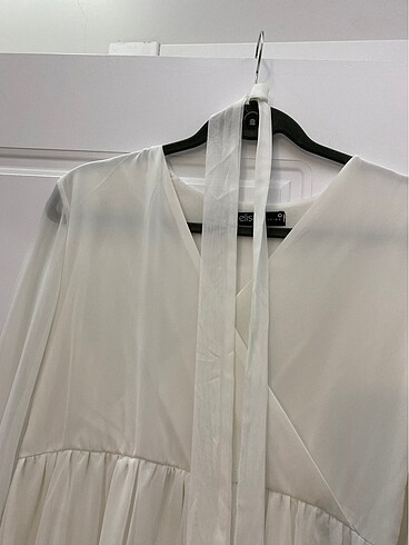 Kolları transparan beyaz elbise - Görsel 5
