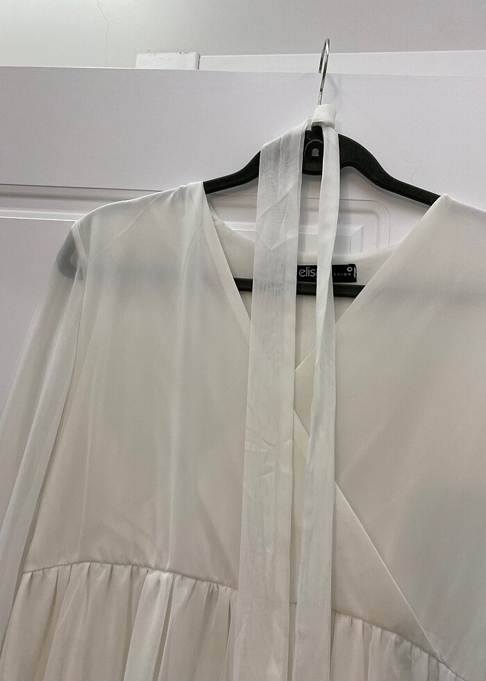 Kolları transparan beyaz elbise - Görsel 5