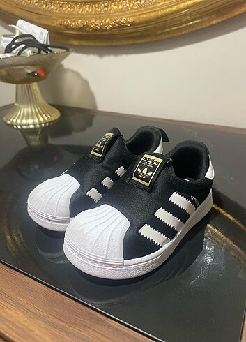 Çocuk ayakkabisi adidas