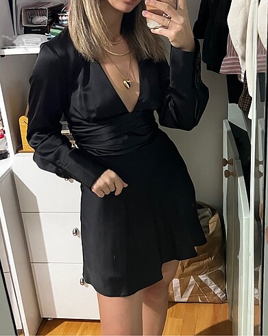 Zara siyah saten