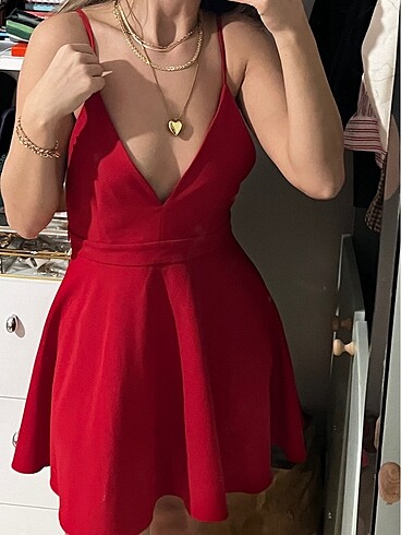 Zara kırmızı elbise