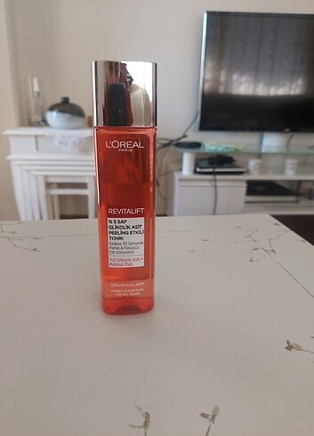 Loreal revitalift %5saf glikolik asit peeling etkili tonik. sade