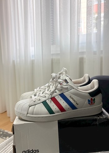 Adidas Superstar Renkli Seritli Beyaz Sneaker