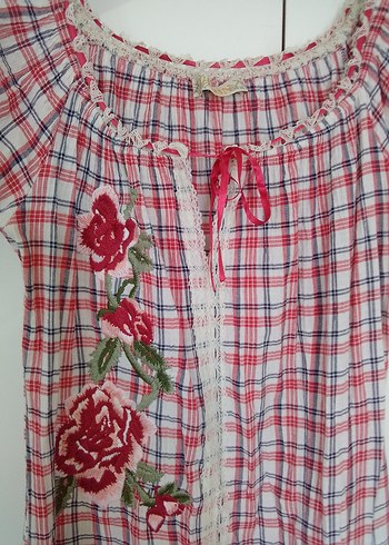 Nakışlı, çiçek işlemeli elbise - Görsel 5