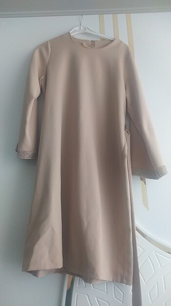 Kolları taşlı şık tunik