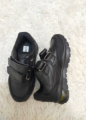 26 Beden siyah Renk Çocuk spor ayakkabı 