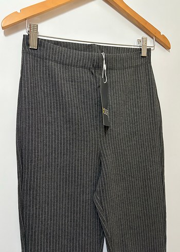 Gri Çizgili Tayt Pantolon - Görsel 4