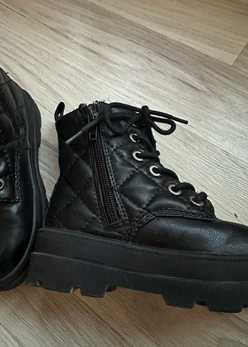 28 Beden H&M çocuk Bot no:28