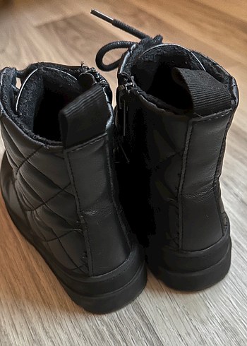 28 Beden siyah Renk H&M çocuk Bot no:28