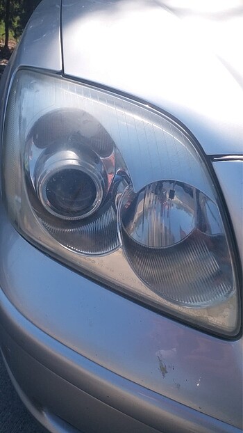 Toyota evensis farı