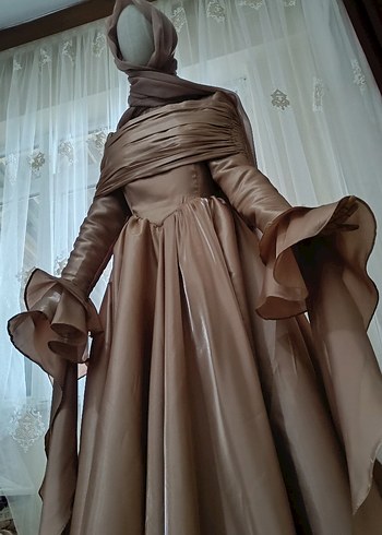 Bej Uzun Kollu Drapeli Kadın Abiye - Görsel 8