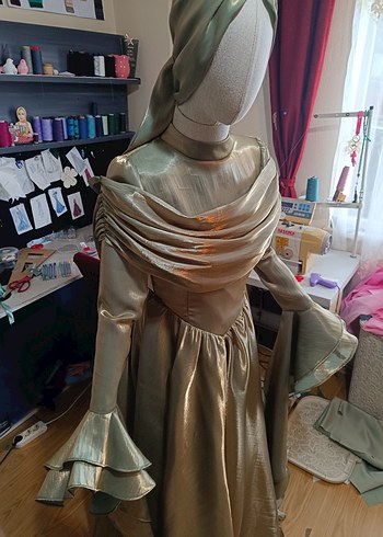 Uzun Kollu, Yüksek Yakalı Gotik Kadın Elbisesi - Görsel 4