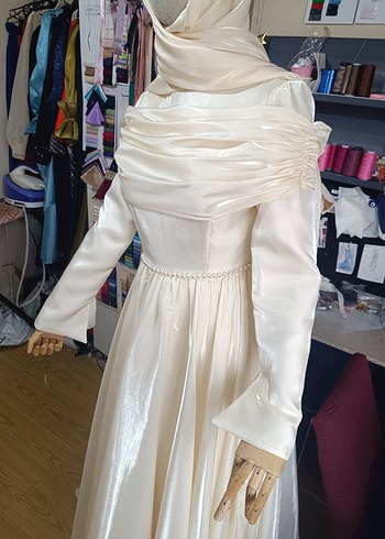 Drapeli Uzun Beyaz Gelinlik - Görsel 6