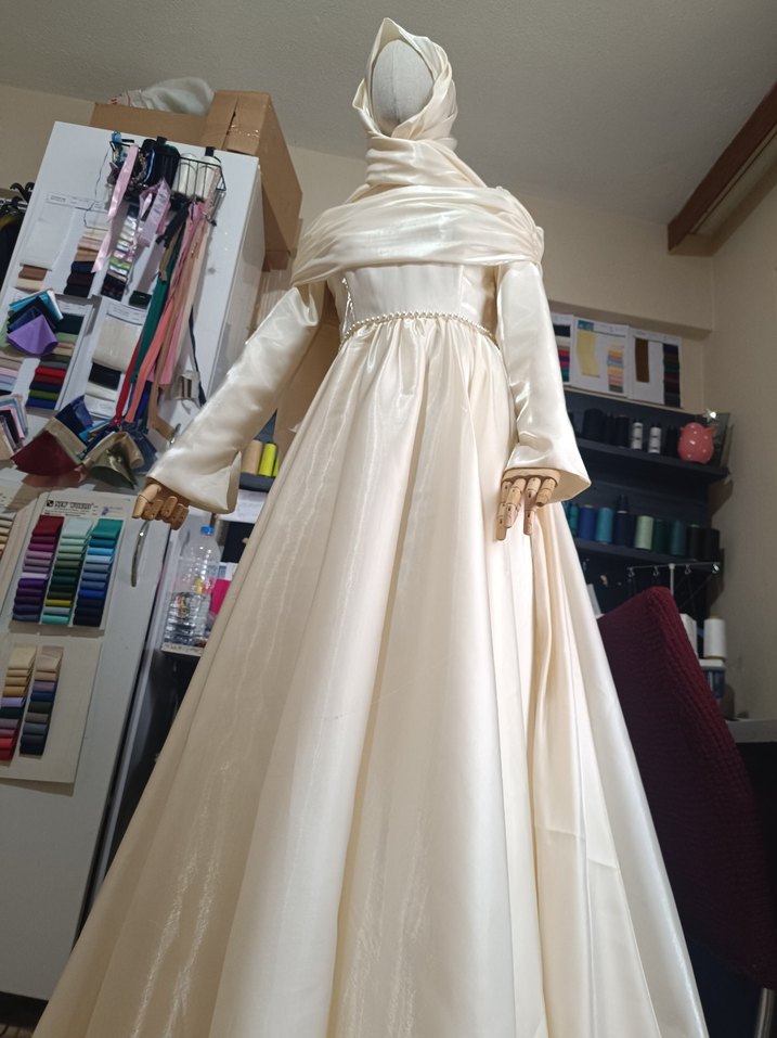 Drapeli Uzun Beyaz Gelinlik - Görsel 3